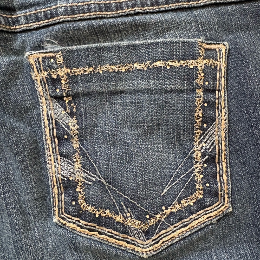 BKE Sabrina Mid Rise Boot Cut Jeans Size 30 - Picture 12 of 16